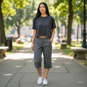 REI Gray Capri Hiking Pants Women's Outdoor Gorpcore Lightweight Trail - Size 8